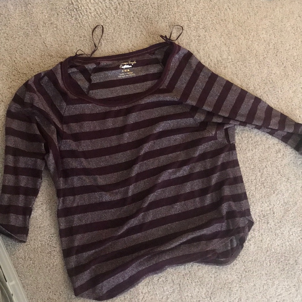 Quarter sleeve striped tee